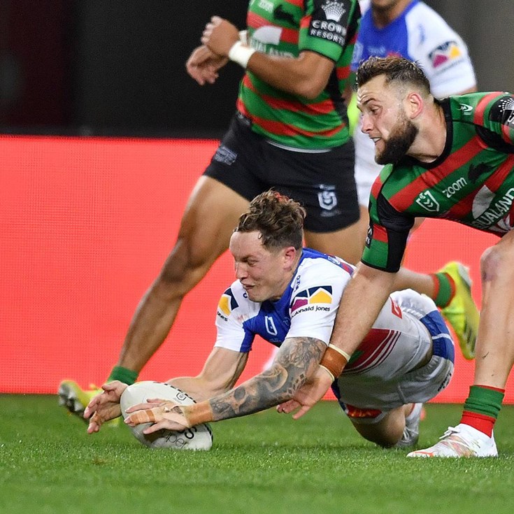 Mann pounces after Rabbitohs fail to deal with Clifford kick
