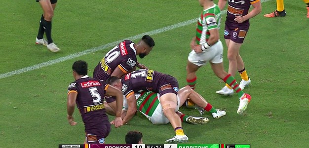 Great scrambling defence from the Broncos
