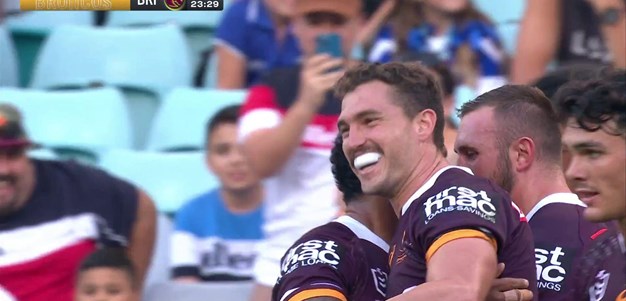 Oates scores his 100th try in the NRL