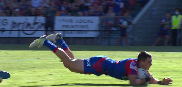 Clifford regains his own kick for try