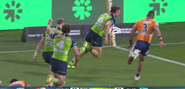 Props combining for brilliant Canberra try
