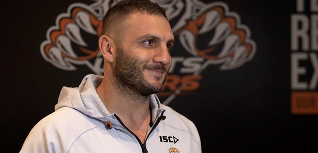 Farah re-signs with Wests Tigers
