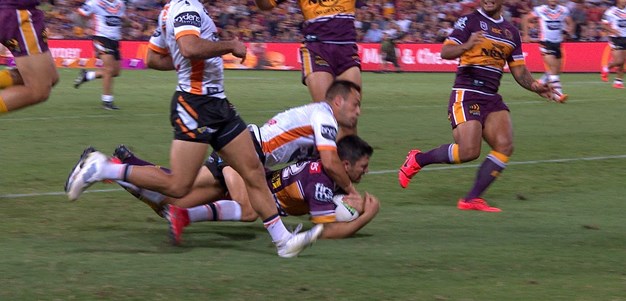 Gillett finishes a Broncos special