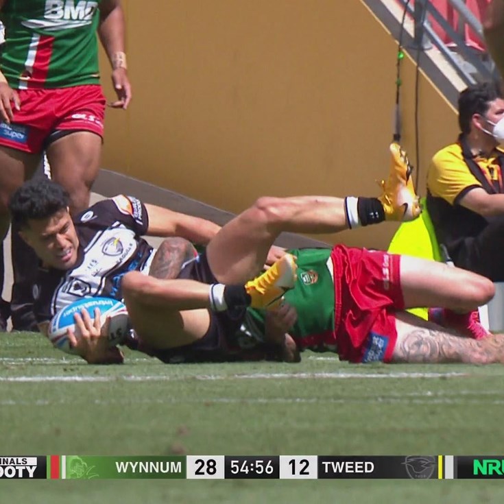 Huge back-to-back defensive plays from Wynnum