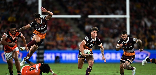 Walsh toyed with the Wests Tigers defence