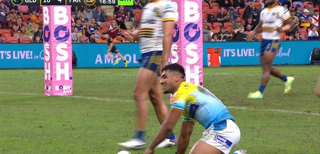 Khan-Pereira kick and chase for try