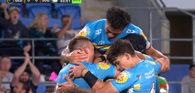 Iszac Fa'asuamaleaui gets his first NRL try