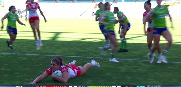 Bobbi Law try 7th minute