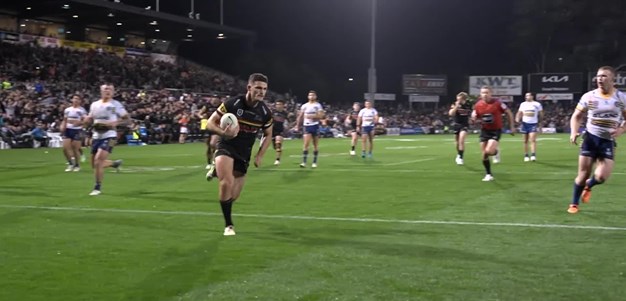 Nathan Cleary straight through the defence