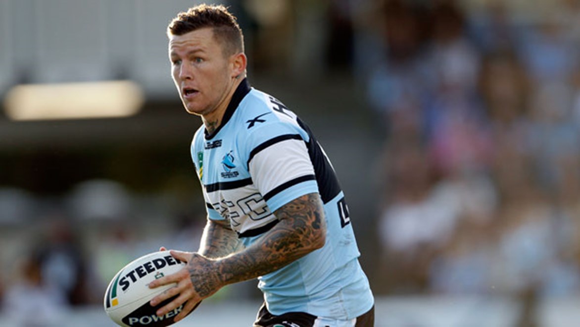 Cronulla halfback Jeff Robson says the potential threat Todd Carney poses to oppositions takes a heap of pressure off his shoulders when trying to come up with attacking options.