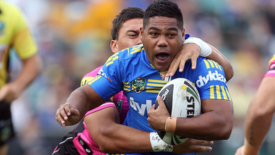 Returned Eels halfback Chris Sandow in the thick of the action during his side's western Sydney derby win over the Panthers. Copyright: Robb Cox/NRL Photos