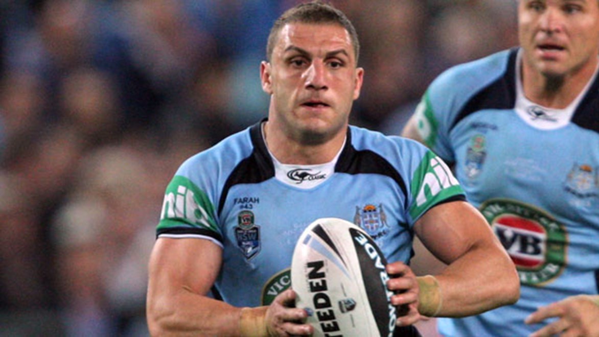 New South Wales hooker Robbie Farah has trumped rival Cameron Smith in NRL.com's Best of Origin team.