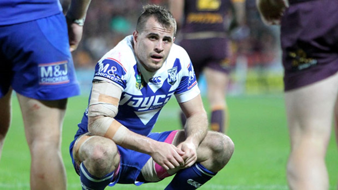 Bulldogs five-eighth Josh Reynolds faces at least three weeks on the sidelines after he was handed a grade one dangerous contact and a grade two tripping charge by the match review committee.
