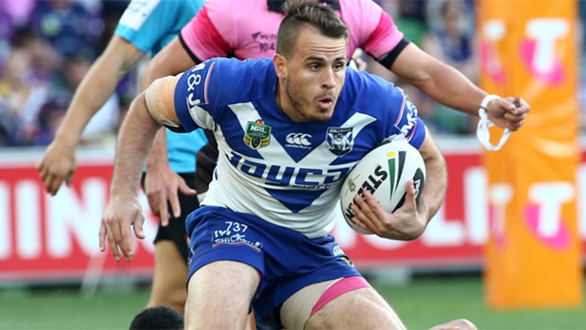 Bulldogs five-eighth Josh Reynolds looks for an opening in his side's elimination final against the Storm.