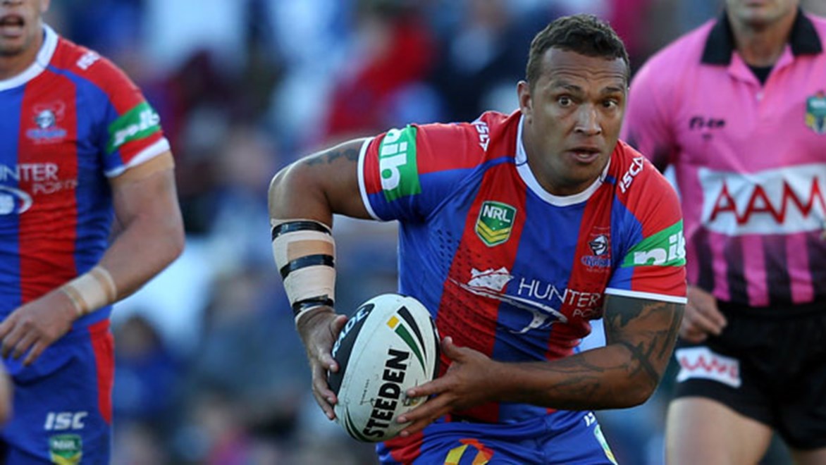 Former Knights forward Neville Costigan has signed to play with Townsville in their inaugural Intrust Super Cup season in 2015.