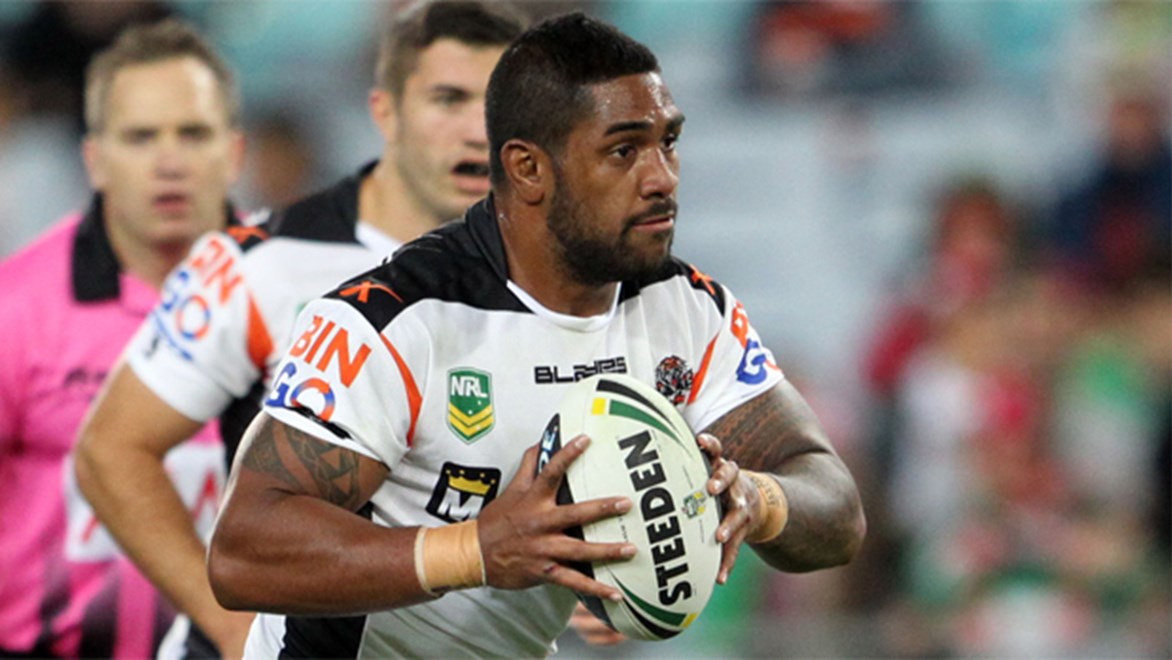 Former Rabbitohs and Tigers forward Eddy Pettybourne has returned to the NRL with the Titans.