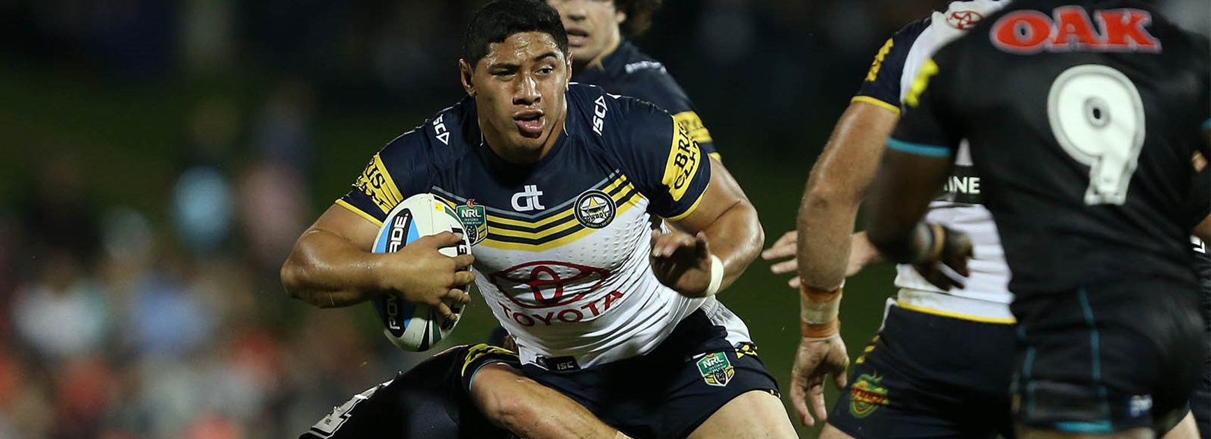 Jason Taumalolo charges through the Panthers defence at Pepper Stadium in Round 5.