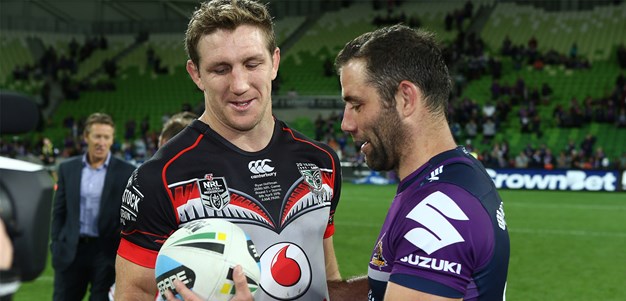 Storm sign Hoffman, Pat Kaufusi