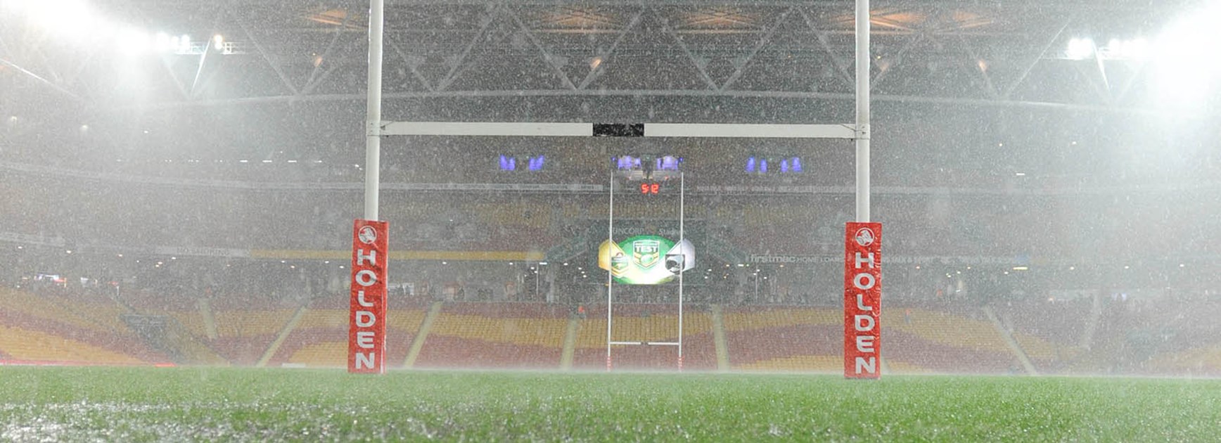 Bad weather at Suncorp Stadium.