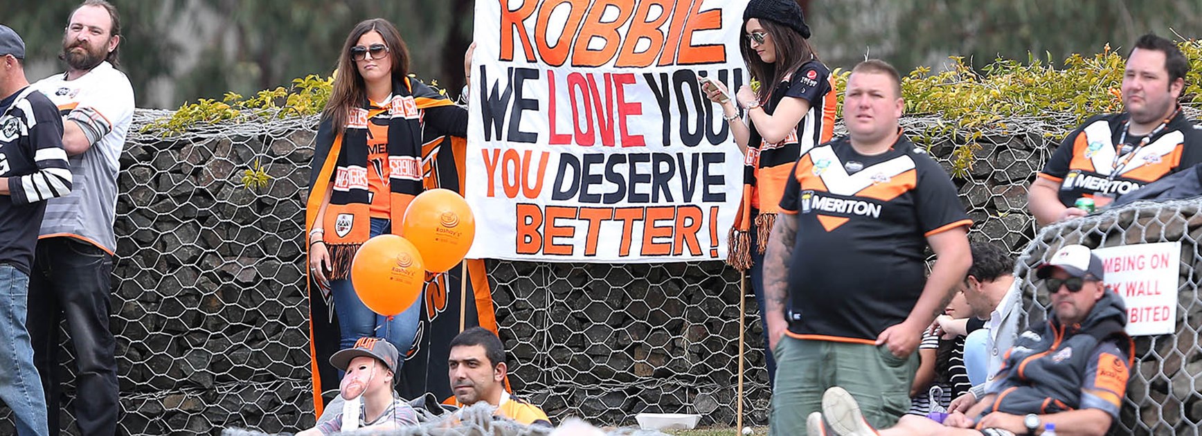 Wests Tigers fans show their support for Robbie Farah.
