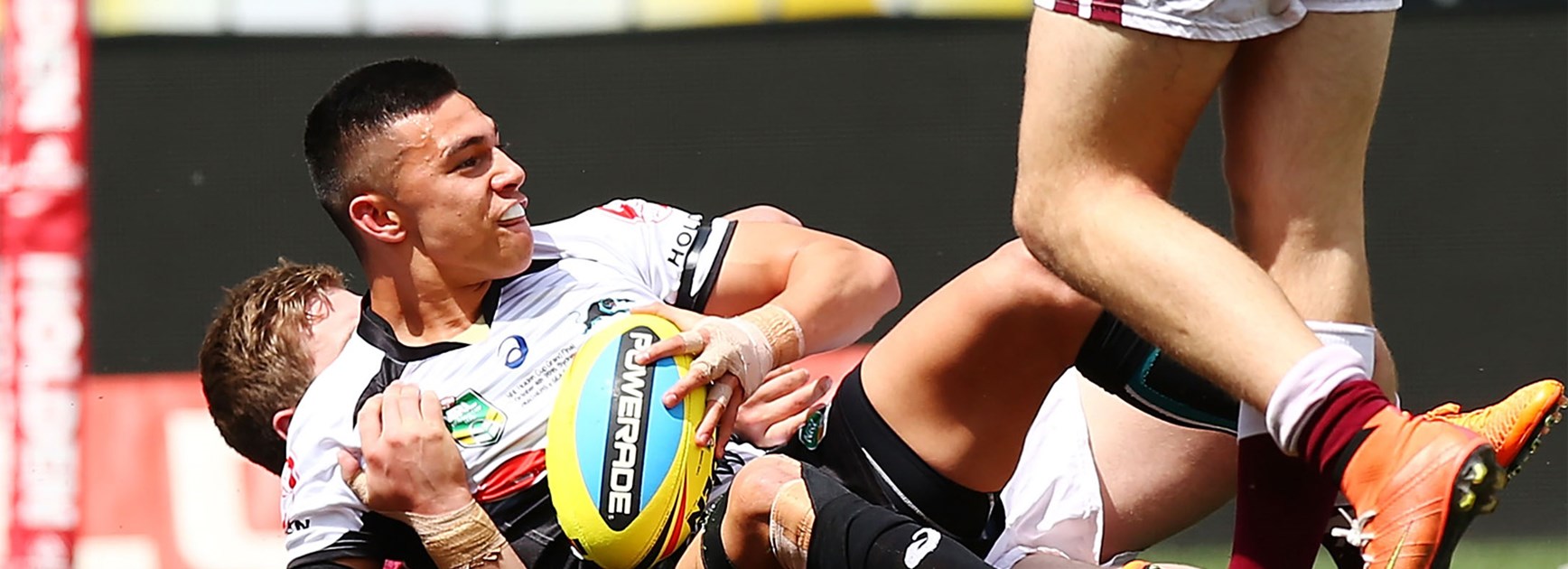 Panthers NYC hooker Soni Luke scores in the 2015 Holden Cup Grand Final.