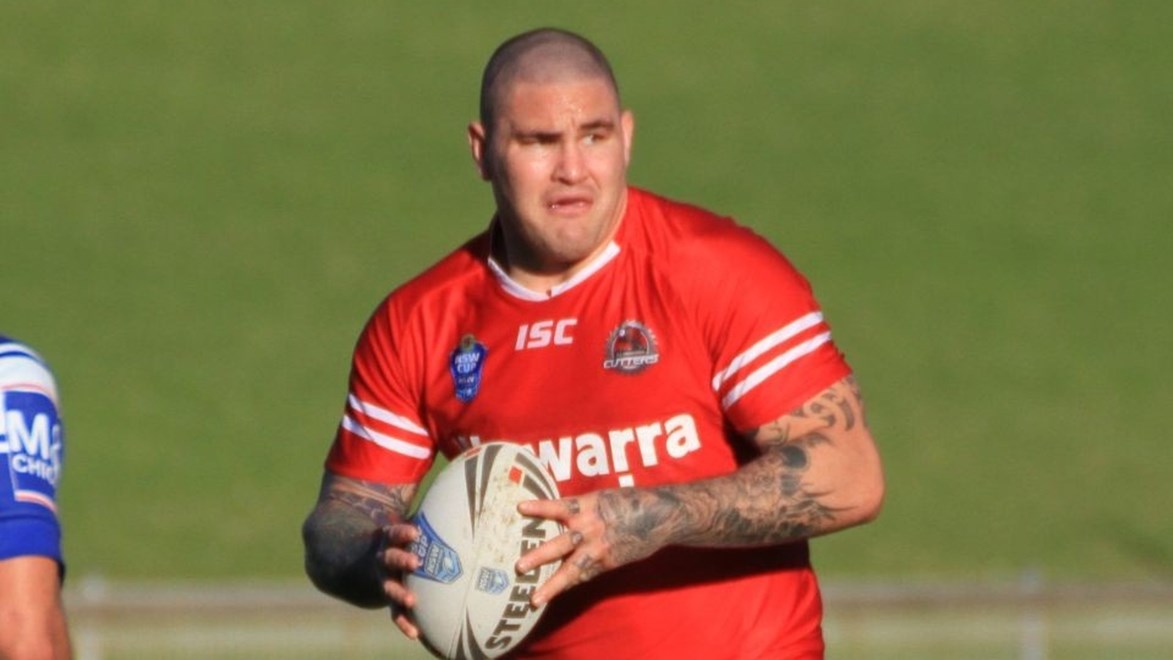 Dragons signing Russell Packer in action for the Illawarra Cutters.