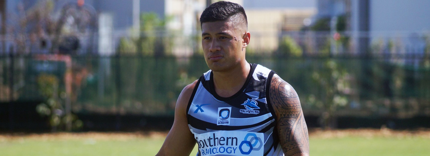 Sharks playmaker Fa'amanu Brown in training during the 2016 pre-season.