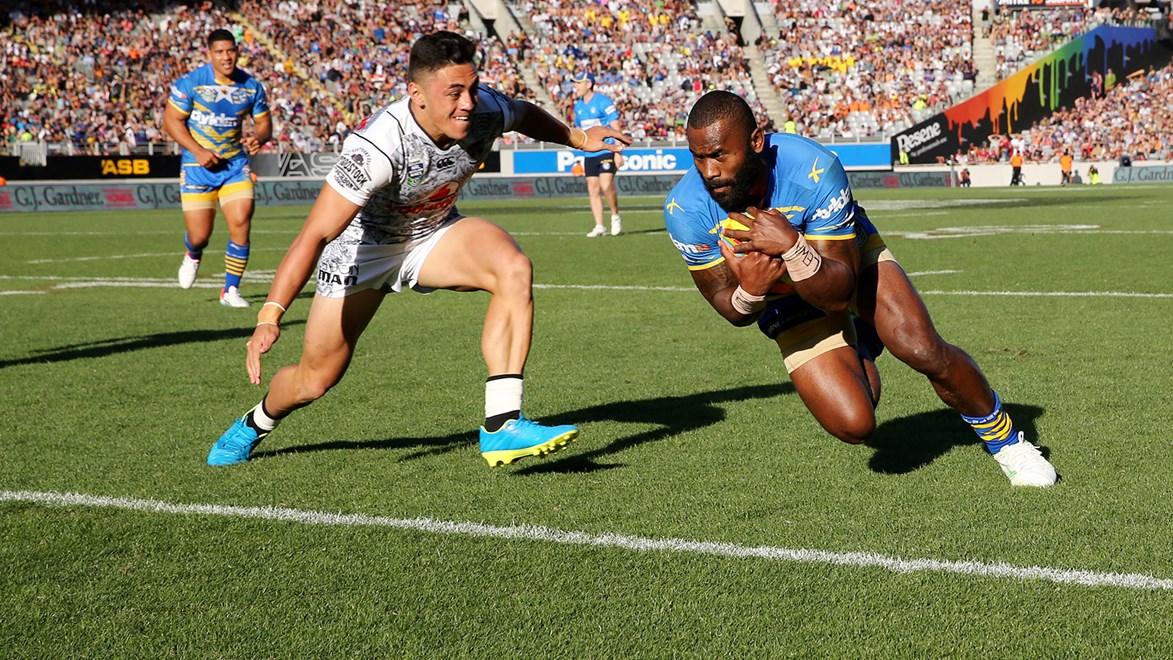 Semi Radradra scored his sixth try of the tournament in the Auckland Nines final against the Warriors.