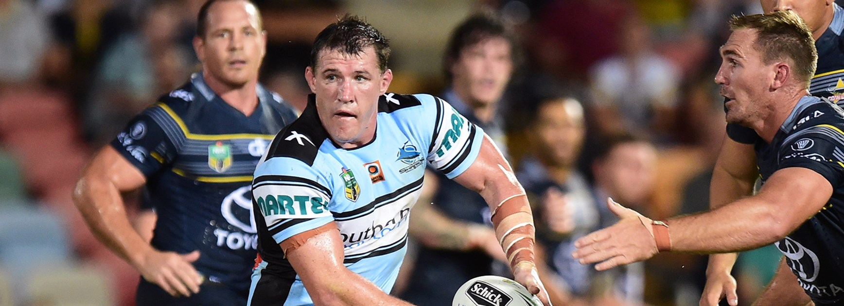 Paul Gallen in action against the Cowboys in Round 1 of the 2016 NRL Telstra Premiership.