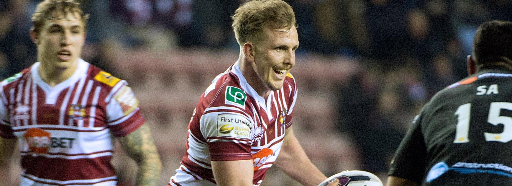 Wigan utility back Dan Sarginson has signed a two-year deal with the Titans.