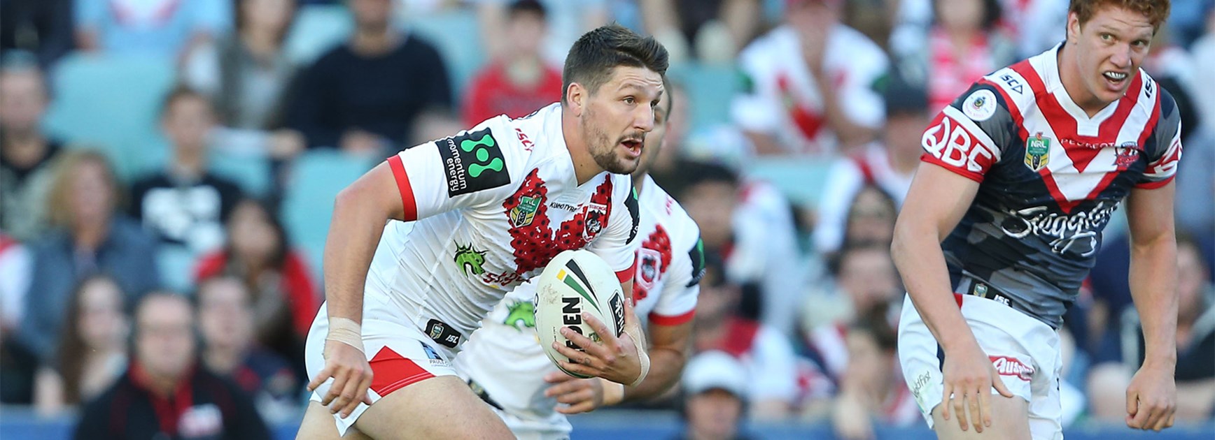 Dragons five-eighth Gareth Widdop eyes a gap in the Roosters defence on Anzac Day.