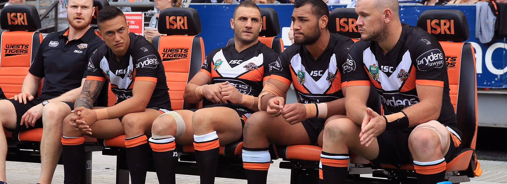 Wests Tigers hooker Robbie Farah will start from the bench against the Rabbitohs in Round 14.