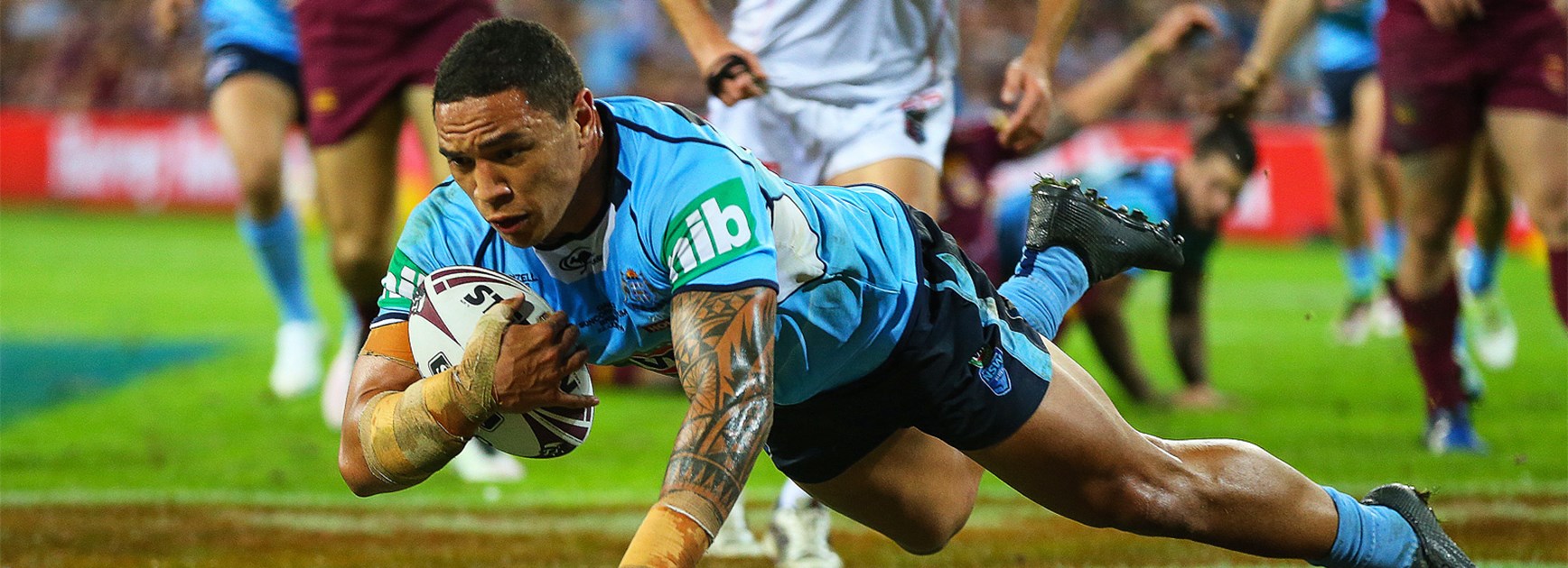 Tyson Frizell scores on his State of Origin debut for NSW.