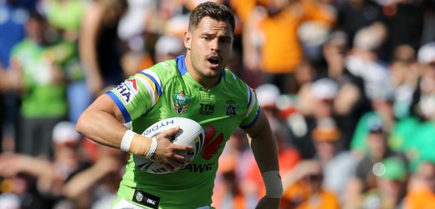 Sezer doesn't miss a beat with new partner