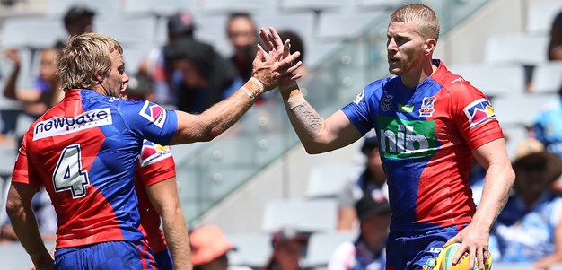 Barnett re-signs with Knights