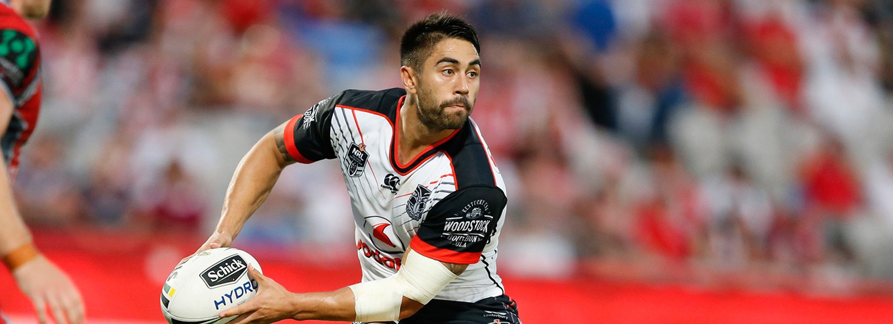 Shaun Johnson tried everything against the Dragons in Round 4.