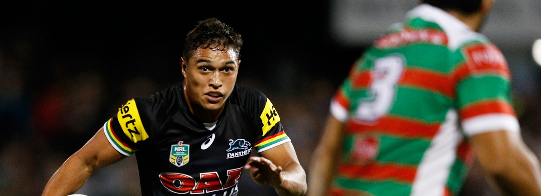 Panthers five-eighth Te Maire Martin lines up the Rabbitohs defence.