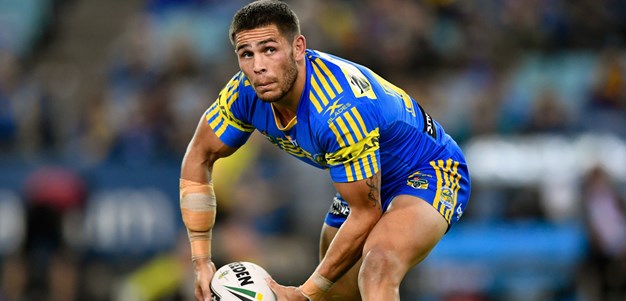 Utility Smith signs on with Eels