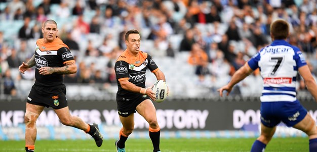 Wests Tigers grind out narrow win over Bulldogs