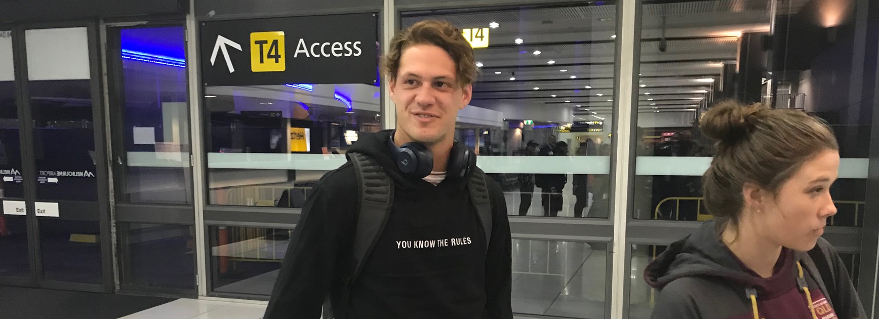Rising star Kalyn Ponga arrives in Melbourne to join the Queensland squad after Billy Slater withdrew from Wednesday's series-opener.