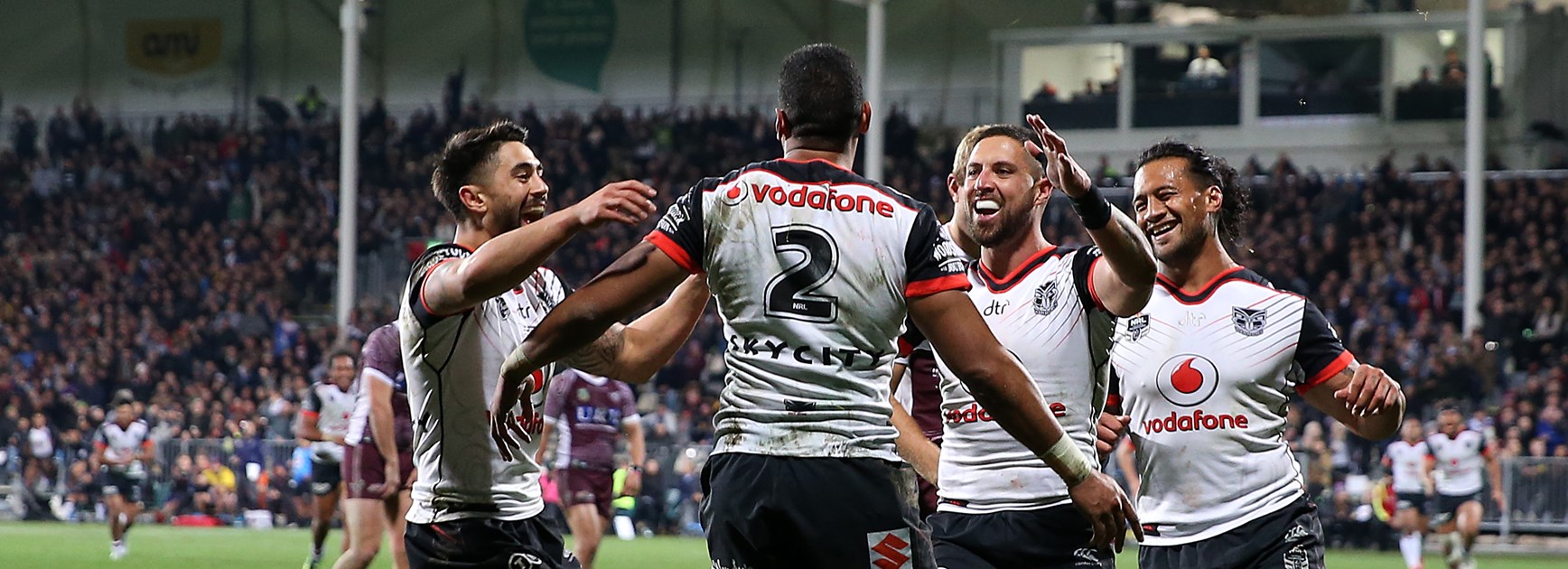 The Warriors celebrate another David Fusitu'a try.