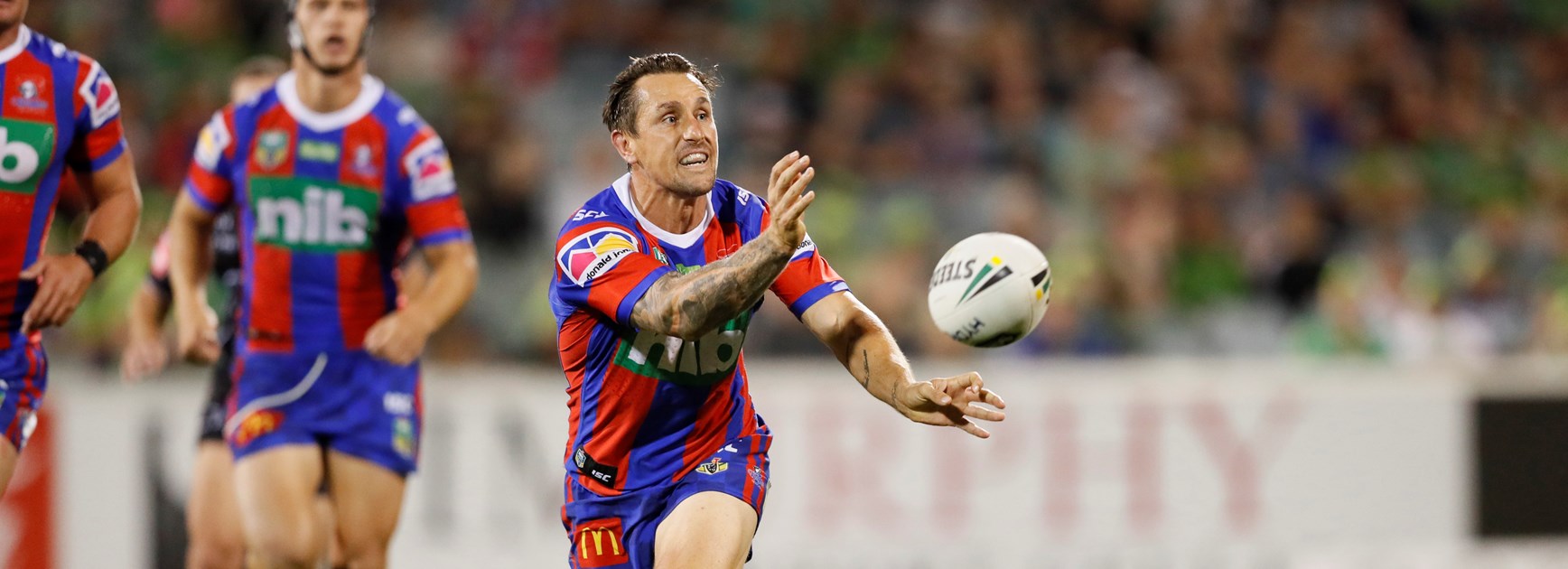 Knights halfback Mitchell Pearce in action.