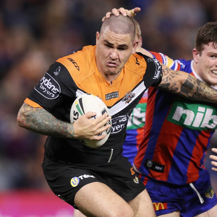 Wests Tigers conquer Knights to stay in finals race