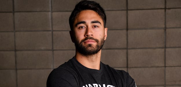 Warriors will sign new half unless Johnson takes pay cut