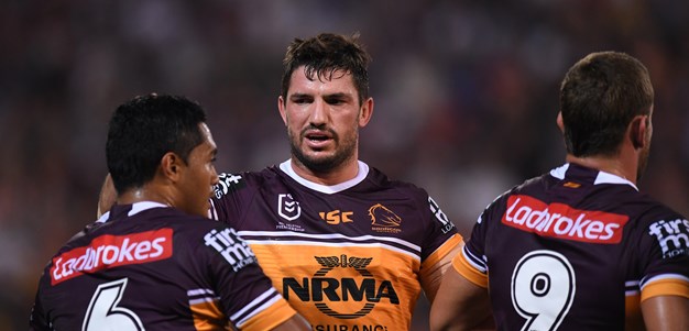 How the legend of 'mates first' 200-gamer Gillett was born