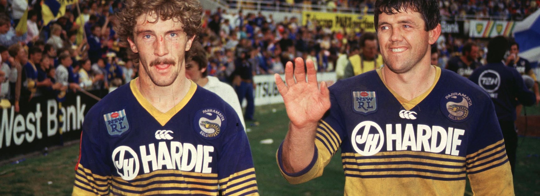 Parramatta's Brett Kenny does a lap of honour after the 1986 grand final