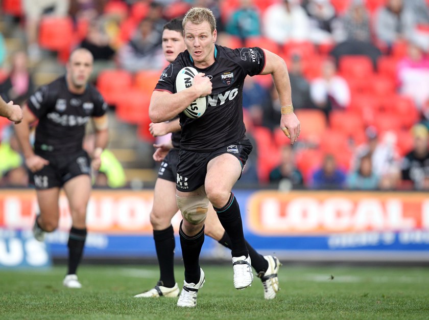 Luke Lewis on the move for Penrith in 2010.
