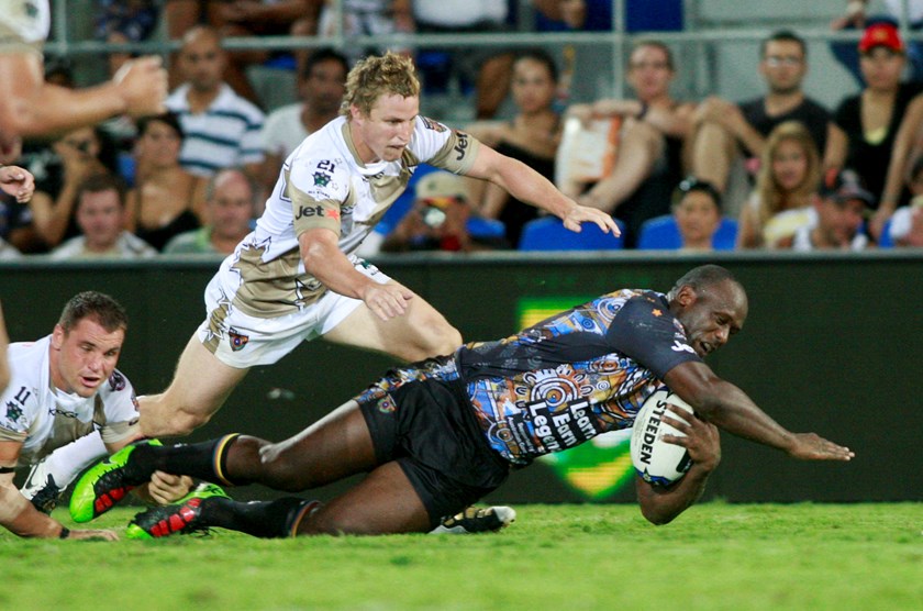 Wendell Sailor scores in the 2010 All Stars game.
