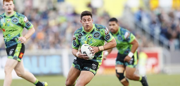 Tapine return tempered by Hodgson's broken thumb