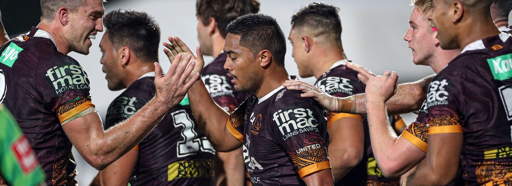 Brisbane Broncos hold on against the Warriors.